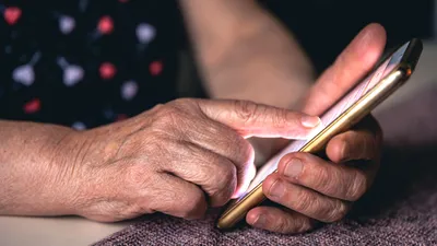 „Vishing-ul”, tot mai popular: Înșelătoriile telefonice reprezintă 42% din fraudele raportate în 2026 - DNSC
