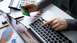 BNPL în ascensiune: Achizițiile românilor prin metoda „cumpără acum, plătești mai târziu” cresc pe fondul inflației