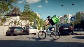 Uber Eats va reveni în România în 2026
