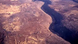 Un nou ocean apare pe Pământ după ce un continent se rupe accelerat în două