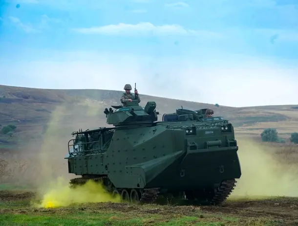 România își consolidează apărarea la Marea Neagră: primele vehicule amfibii AAV-7 din SUA au intrat în dotarea infanteriei marine