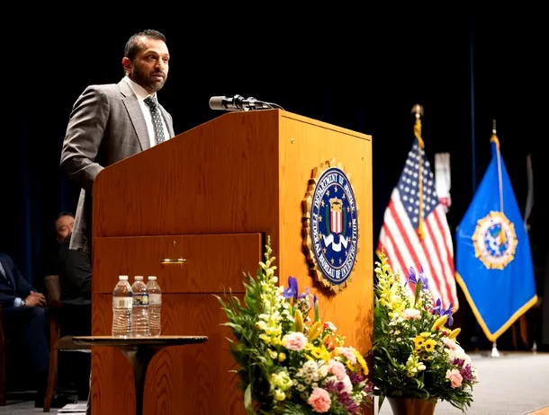 E-mail-ul directorului FBI, compromis într-un atac informatic