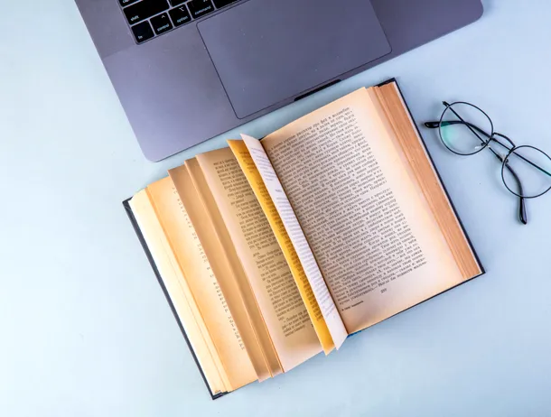 Cotor este primul librar AI din România. Compania din spate dă asigurări că echipa de suport uman rămâne activă