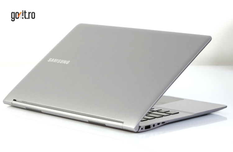Samsung Seria 9 - ultrabook de 15"