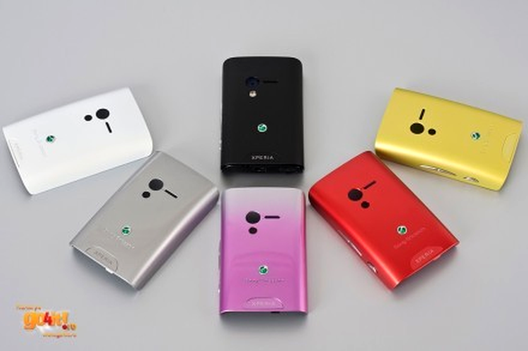 Sony Ericsson Xperia X10 mini - de toate pentru toţi