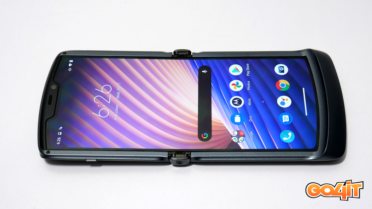 Motorola RAZR 5G flat screen on
