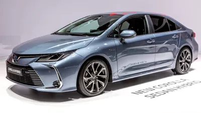 Toyota va include funcţie de parcare automată şi oprirea motorului pentru toate modelele noi de vehicule