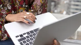 Conform Eurostat, digitalizarea în economia din România se află la aproape jumătate din media europeană