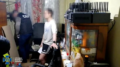 Cum arată ferma de Troli dintr-un apartament din Ucraina, conectată prin 3000 de cartele SIM pentru a face propagandă Rusiei