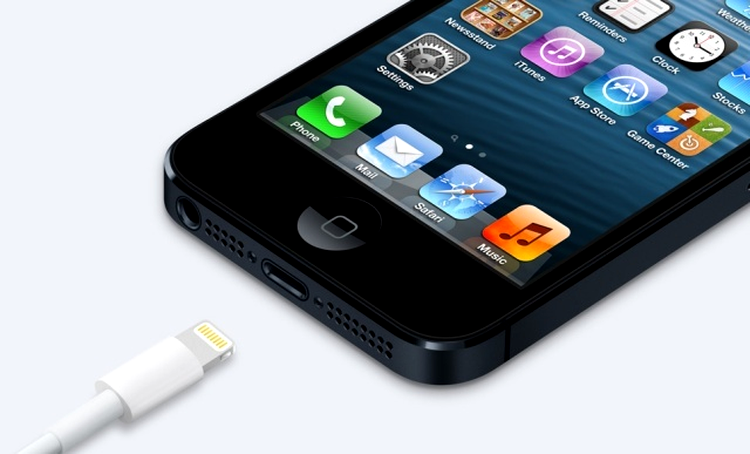 iPhone 5 poate să primească un update în această toamnă