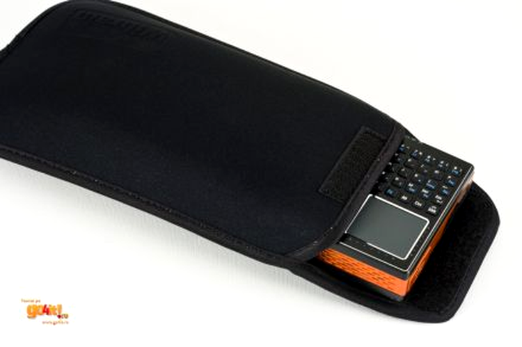Wibrain B1LH în husa de protecţie