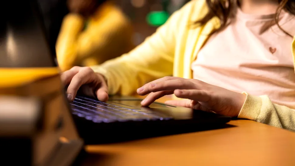 Finanțare de 29,2 milioane de lei pentru digitalizare: 187 de companii și instituții din România vor primi sprijin gratuit pentru adopția inteligenței artificiale