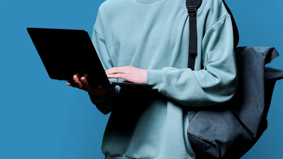 Acces gratis la instrumente AI pentru studenții români. Când expiră înscrierile
