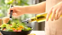 Singurul ulei pe care îl poți consuma în siguranță. Mulți români nu-l cumpără des, dar e cel mai sănătos