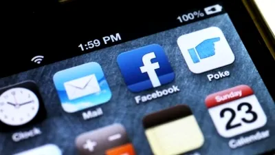 Numărul de utilizatori care accesează Facebook de pe mobil a crescut spectaculos