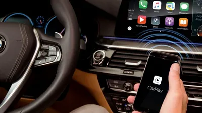 Apple va permite utilizarea ChatGPT, Gemini sau Claude direct în mașină, prin CarPlay