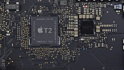 Chip-ul de securitate Apple T2, inclus pe cele mai noi PC-uri cu macOS, vulnerabil la atacuri de tip jailbreak