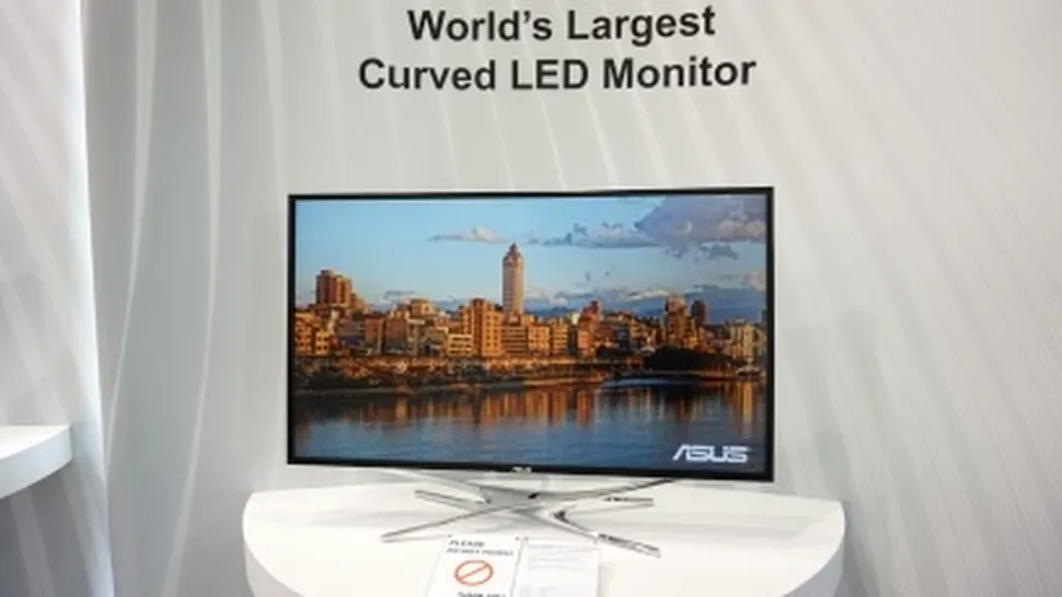 ASUS pregăteşte cel mai mare monitor pentru PC cu ecran curbat
