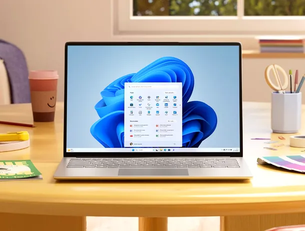 Microsoft elimină una dintre cele mai vechi limitări din Windows 11: mai multe aplicații vor putea folosi simultan camera web