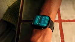Noile funcții de ascultare AI de pe Apple Watch stârnesc îngrijorări privind confidențialitatea și consimțământul