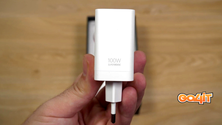 OnePlus 11 charger