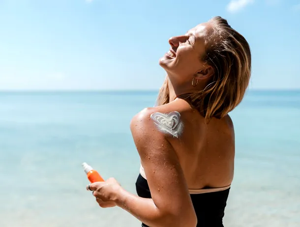 5 lucruri de știut despre crema de protecție solară, potrivit unui expert în cancerul de piele