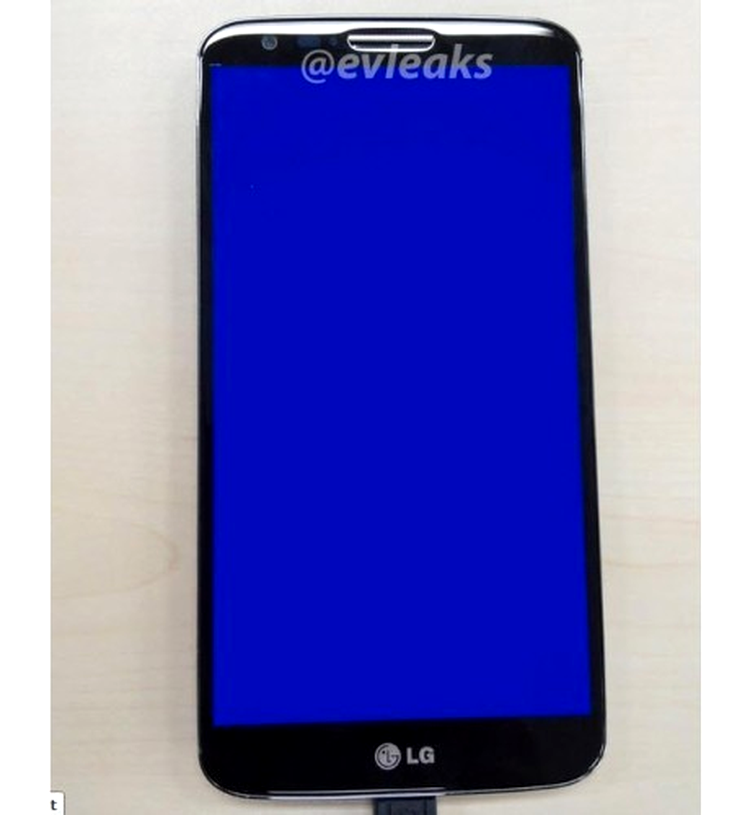 LG G2, cu ecran de 5.2 inch şi cameră foto cu stabilizare optică