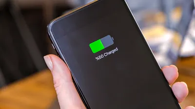 Un smartphone cu baterie de 7500 mAh va apărea în 2025. Ce companie se află în spatele acestui model?