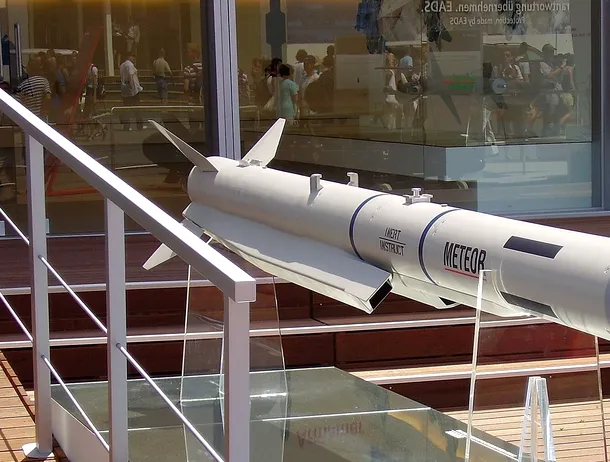 Ucraina ar putea primi racheta aer-aer care i-ar permite să decimeze avioanele Rusiei care bombardează neîncetat pozițiile sale