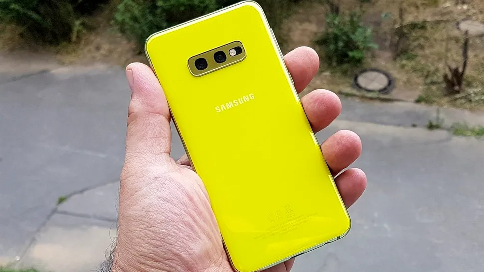 De ce nu mai face Samsung telefoane mici? Un reprezentant al companiei a explicat