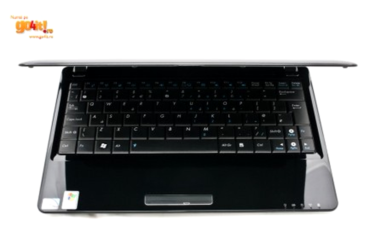 Tastatura seamănă cu cea de la modelele de 10.1