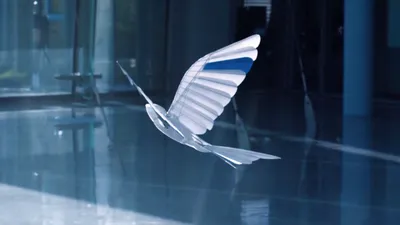 VIDEO: O companie a dezvoltat păsări robot care zboară la fel ca cele naturale