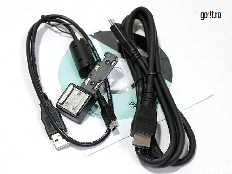 Panasonic HC-V720 - pachetul cu accesorii