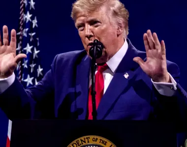 Donald Trump neagă că ar fi ordonat restricționarea sistemului Starshield pentru armata Ucrainei