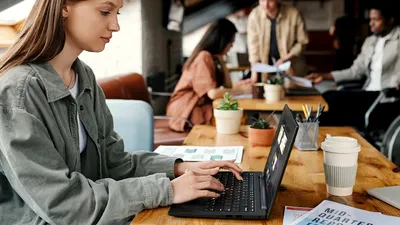 Lenovo renunță la iconicul TrackPoint: Cum se schimbă identitatea ThinkPad?