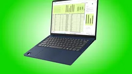 Lenovo a lansat un laptop de 14 inci, cu o autonomie de peste 30 de ore