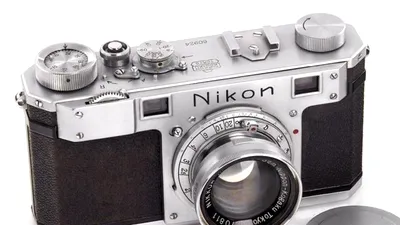 Unul dintre cele mai vechi modele de camere Nikon a fost vândut la licitaţie cu 406.000 de dolari