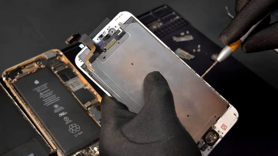 Apple are și mai multe probleme cu fabricarea iPhone. Blocajele venite din China ar putea avea efecte în cascadă