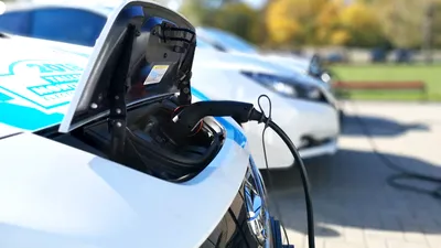 Căldura mare afectează bateriile mașinilor electrice (VIDEO)