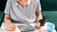 Se taie alocaţiile pentru copii! Statul impune reguli drastice pentru plata banilor
