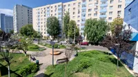 Este obligatoriu pentru proprietarii de apartamente și chiriași. Reguli la bloc pentru parcare, gunoi și spațiile comune