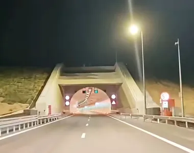VIDEO: Premieră pe autostrada Sibiu-Pitești – Tunelul Curtea de Argeș este dotat cu peste 2.500 de senzori și puncte de monitorizare