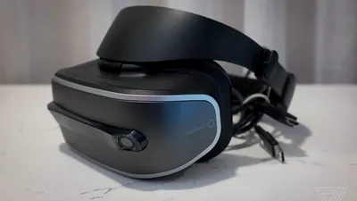 Lenovo prezintă primul dispozitiv VR de buget pentru platforma Microsoft Holographic