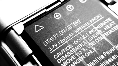 Un design îmbunătăţit pentru bateriile Li-Ion actuale promite triplarea capacităţii de stocare