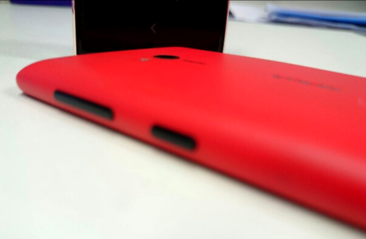 Nokia Normandy - ecran de 4 inch şi configuraţie de nivel entry-level