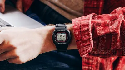 Vești bune pentru pasionații de ceasuri digitale: Casio readuce la viață un simbol al anilor '80