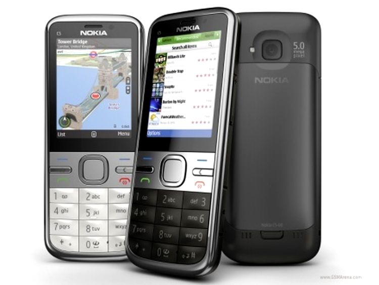 Nokia C5 5 MP - cu o cameră mai bună şi memorie RAM dublă