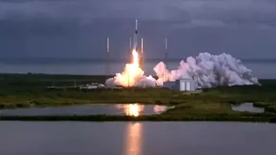 O nouă lansare record pentru SpaceX: a pus în orbită 140 de sateliți cu o singură rachetă