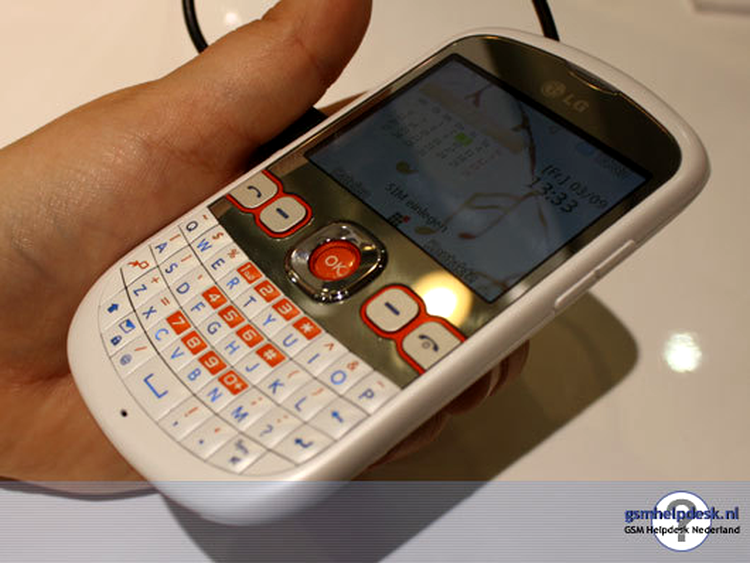 LG C300 Town