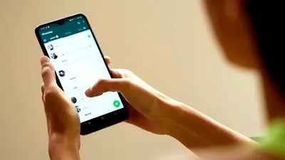 Samsung aduce Live Translate pe WhatsApp: Cum va revoluționa modul în care comunicăm